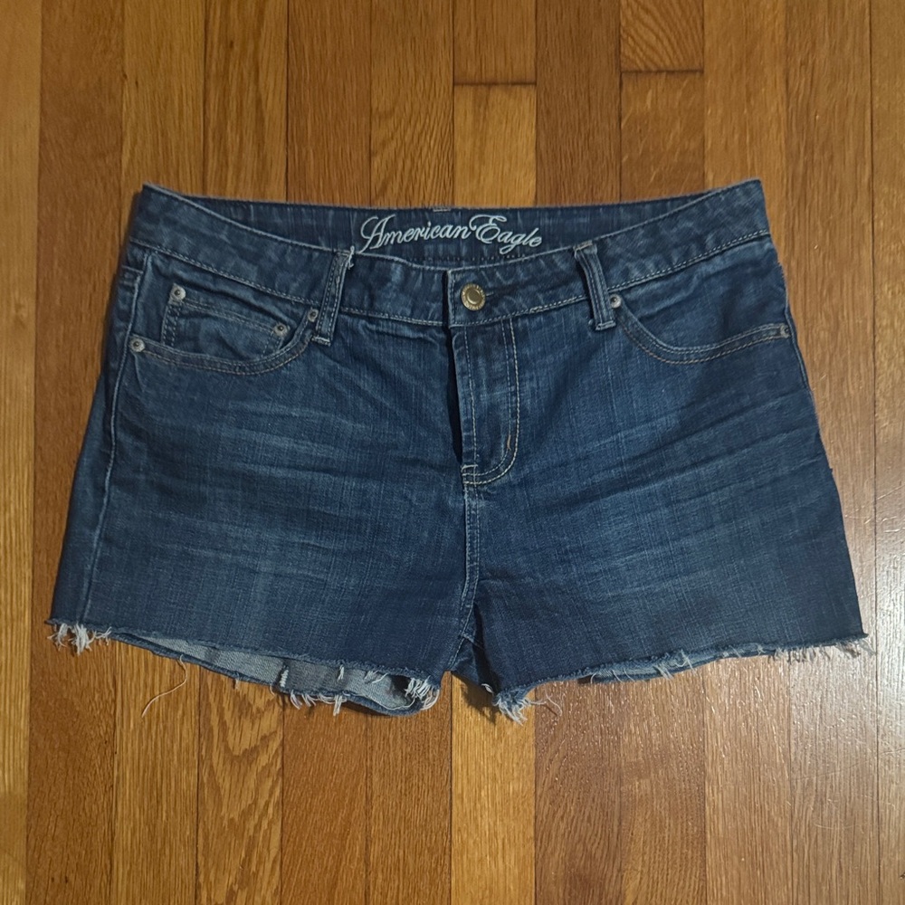 American Eagle Outfitters size 12 Women’s  Dark Blue Fray Jean Shorts